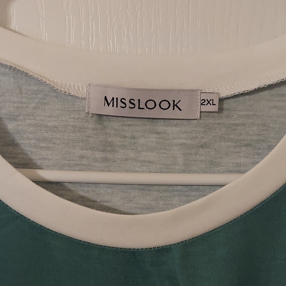 Tee-shirt - Picture 2 of 3